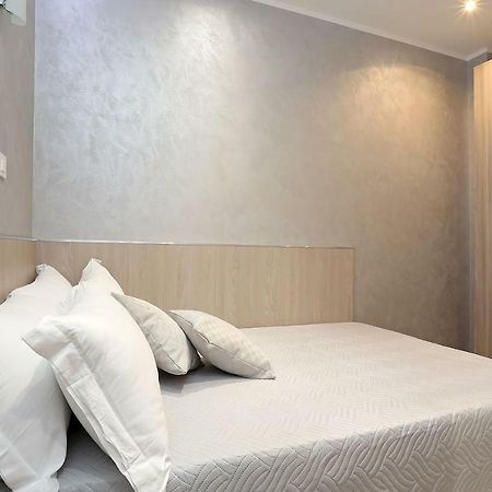 Adorasuite 2 Roma Ngoại thất bức ảnh